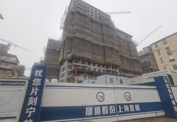 瑞仕·云曜璟庭